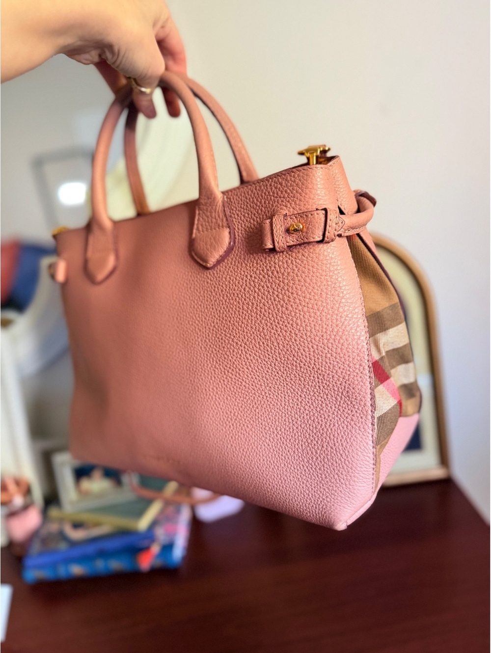 Burberry Medium Banner Bag in Pink
